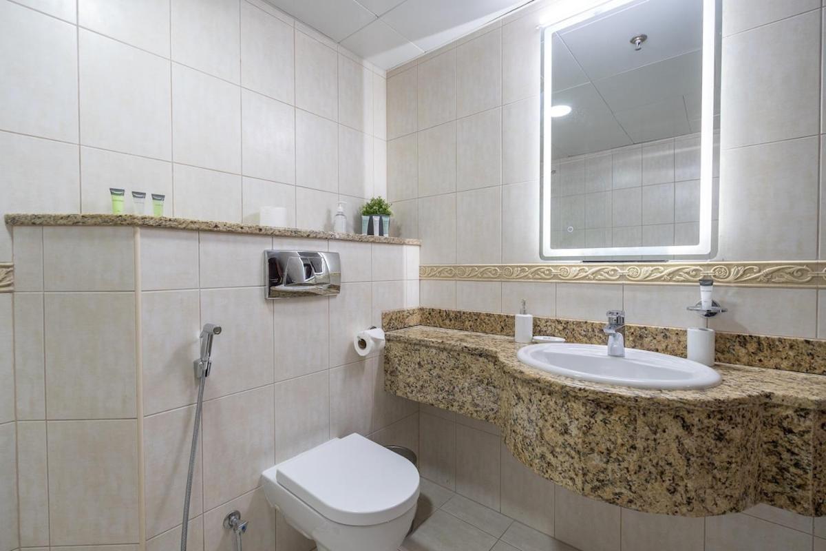 Stunning 1-bedroom With Marina Views Appartement *