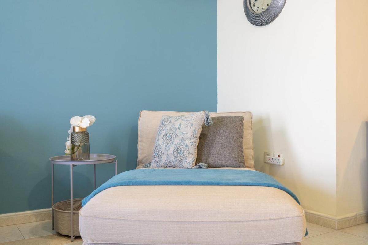 Stunning 1-bedroom With Marina Views Appartement