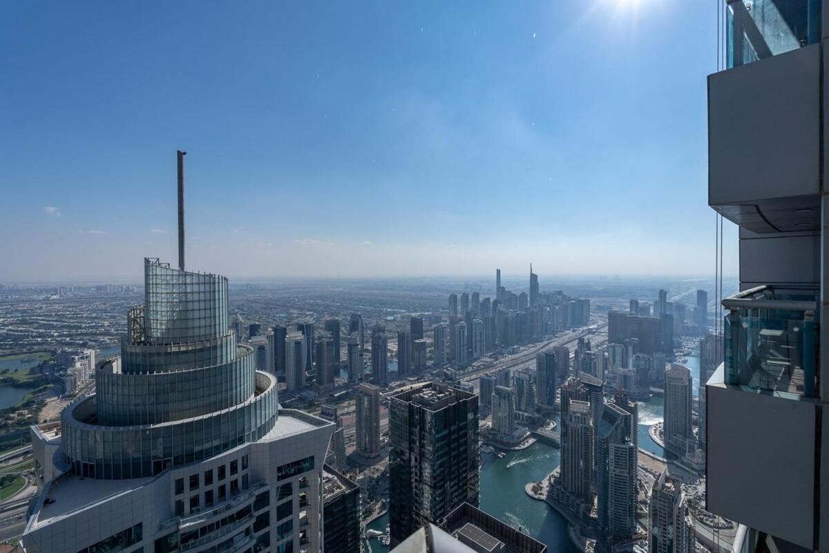 Stunning 1-bedroom With Marina Views