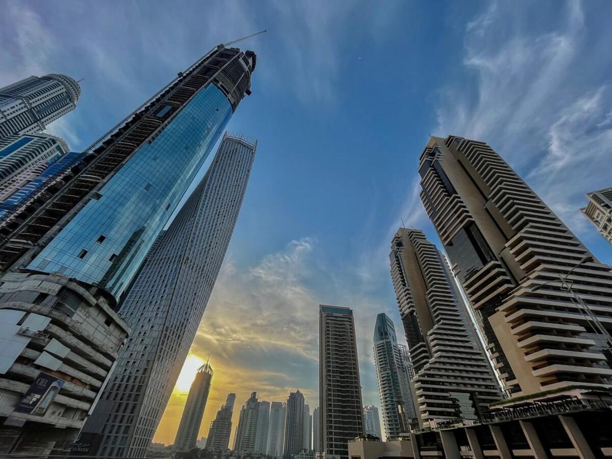 Stunning 1-bedroom With Marina Views *