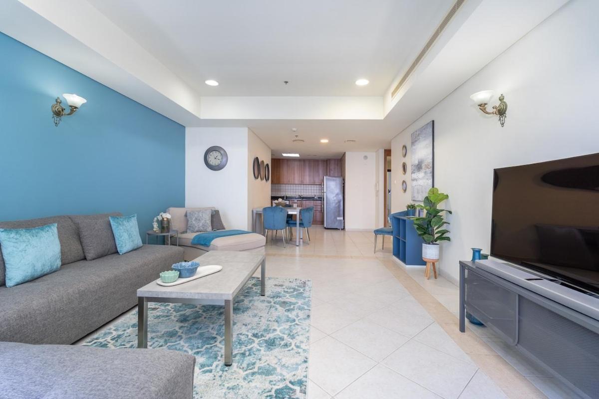 Stunning 1-bedroom With Marina Views Dubai