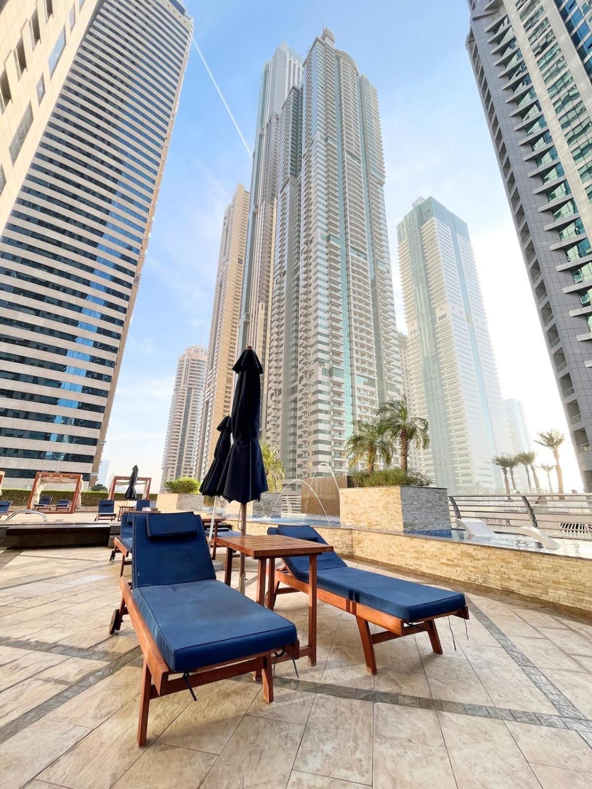 Apartment Stunning 1-bedroom With Marina Views Dubai