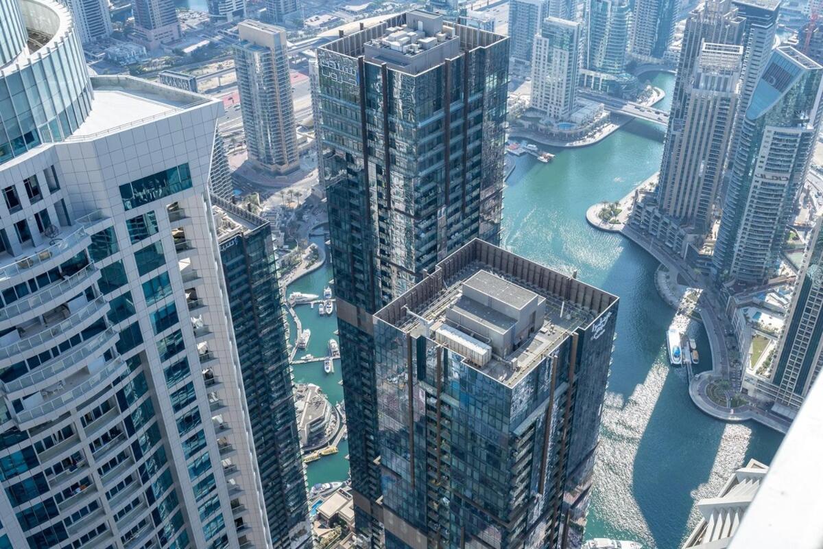 Apartment Stunning 1-bedroom With Marina Views *