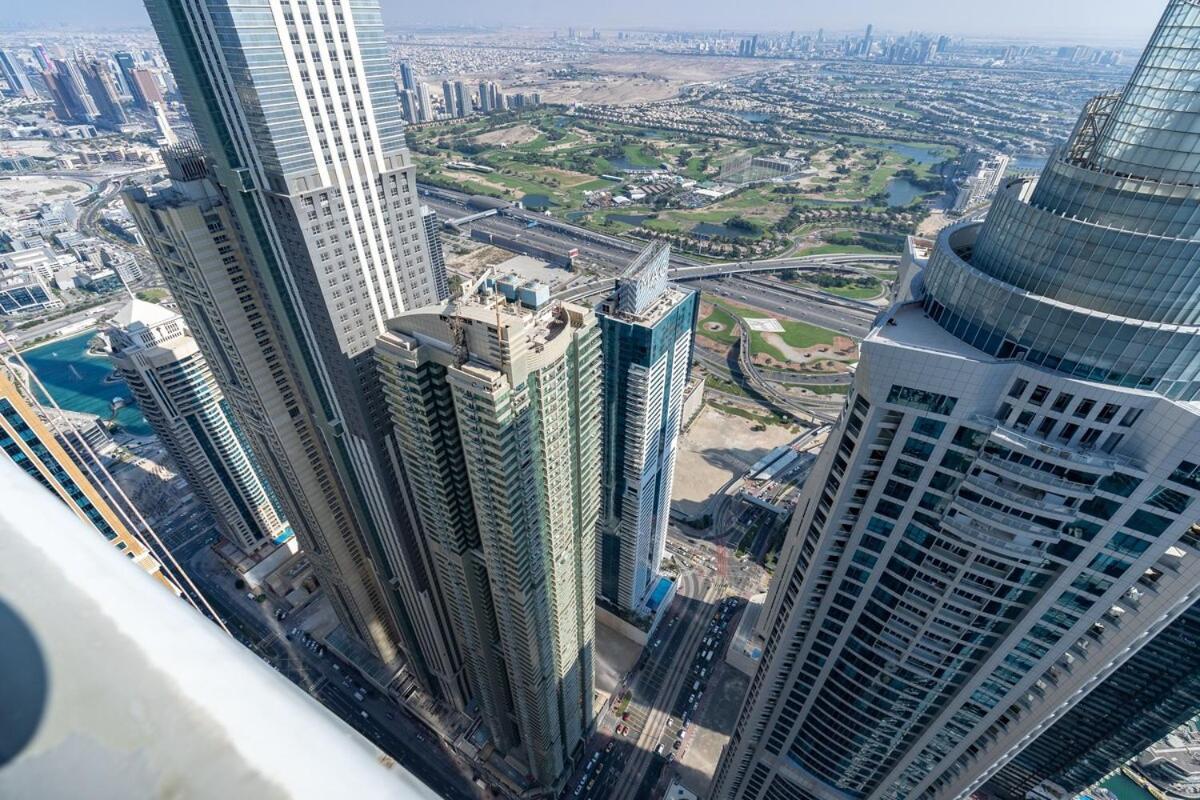 Stunning 1-bedroom With Marina Views Apartment *
